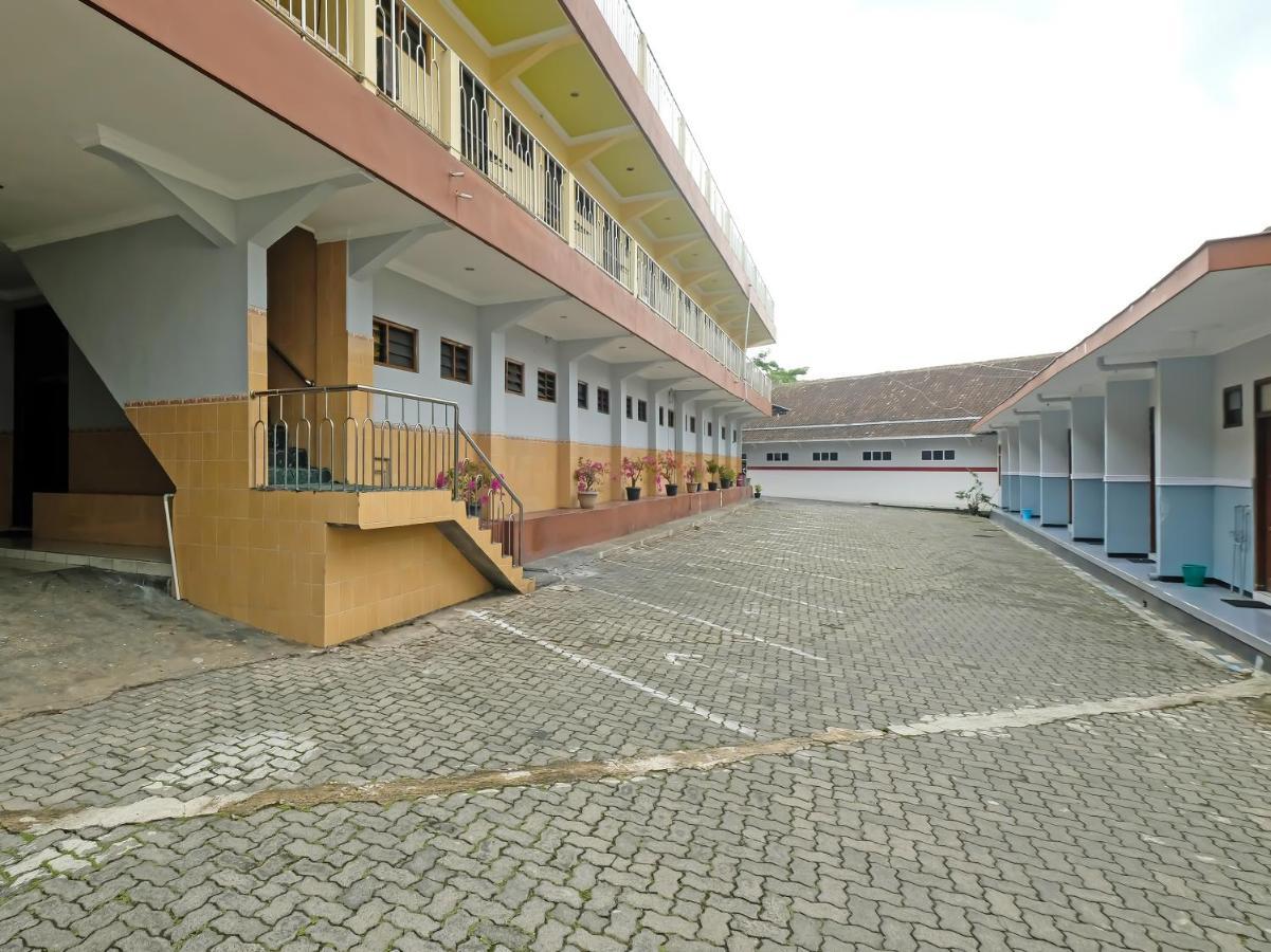 Collection O 91914 Hotel Citra Dewi 2 Int'S Semarang Exteriör bild